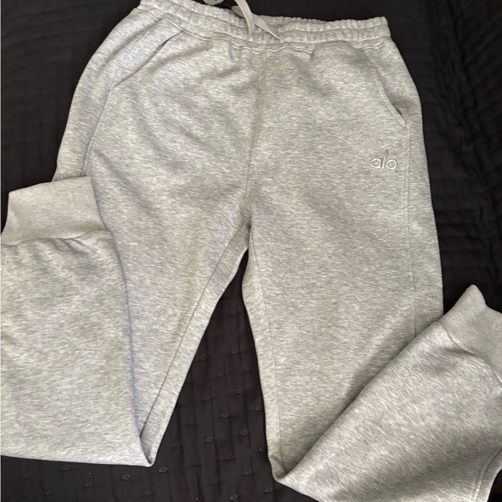 ALO Yoga Light Heather Gray Jogger Pants